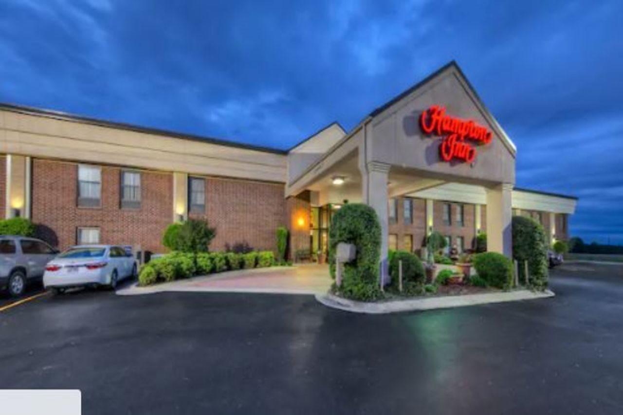 Hampton Inn By Hilton Clarksville Bagian luar foto