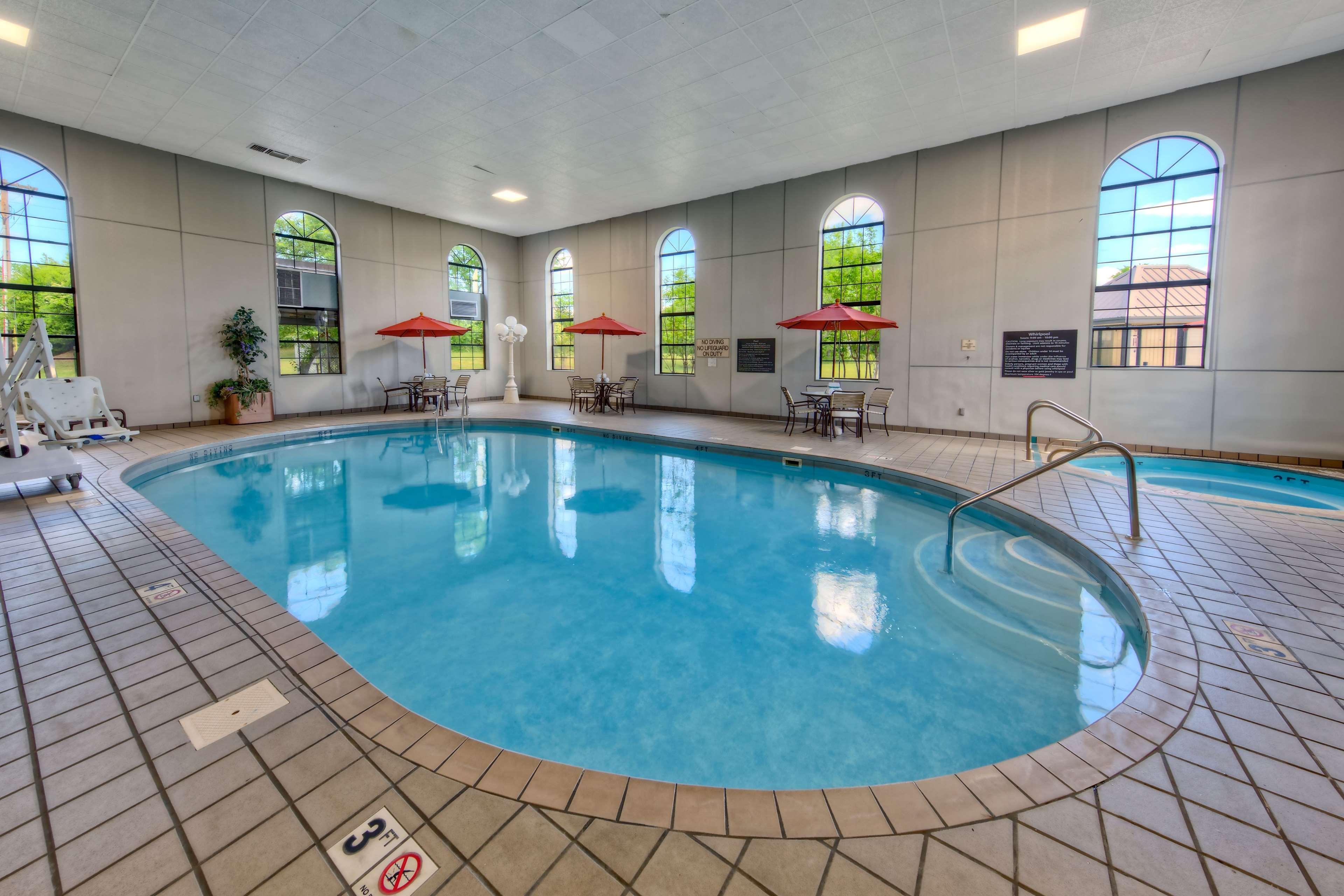 Hampton Inn By Hilton Clarksville Bagian luar foto