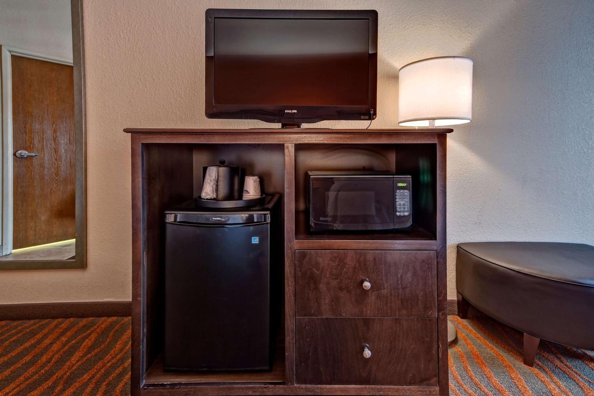 Hampton Inn By Hilton Clarksville Bagian luar foto